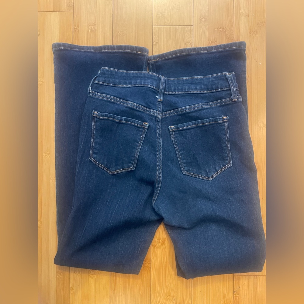 Old Navy High Rise Wow Flare Jeans Size 2 Dark Wash - Picture 6 of 8